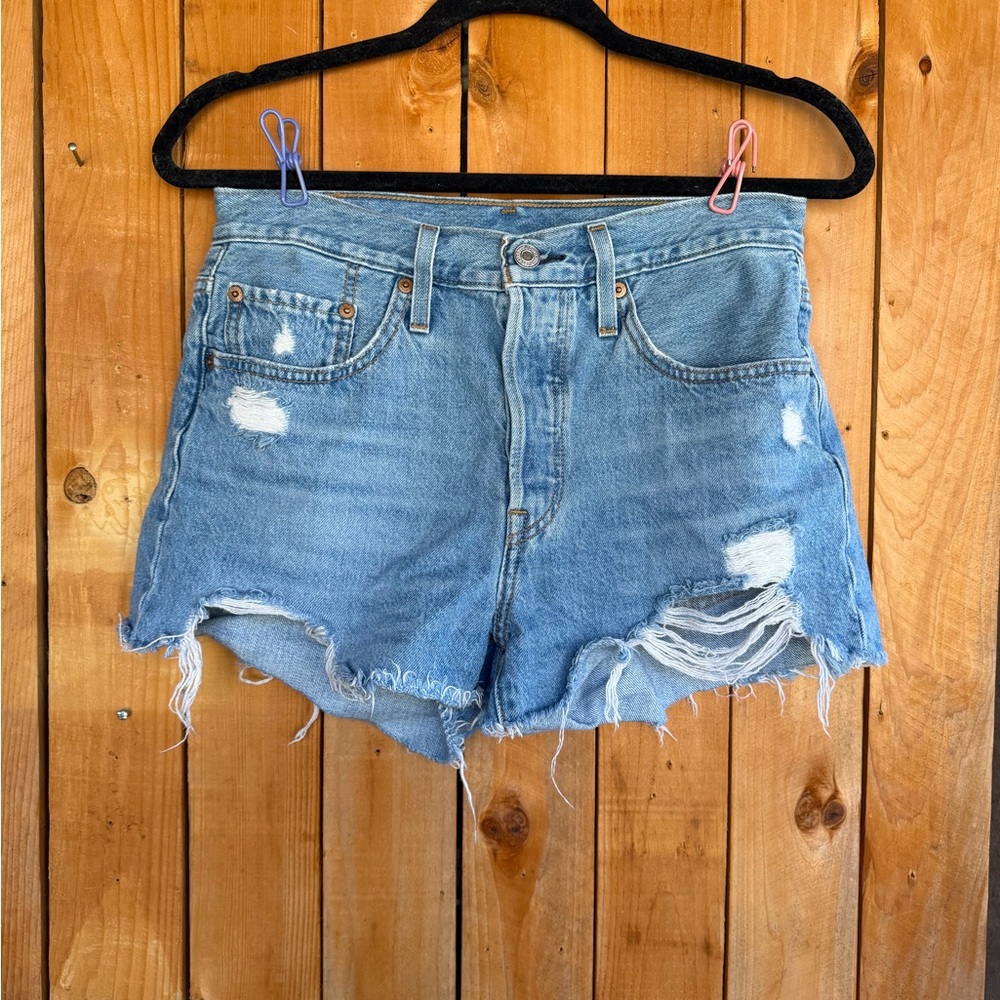 Levi’s 501 Distressed High-Waist Denim Shorts - Light Blue